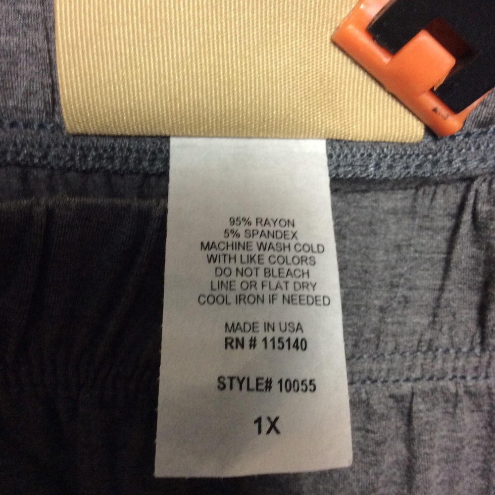 NWOT Gray 3 Tier Maxi Skirt - PLUS SIZE 2X LAST 1 - Picture 3 of 3